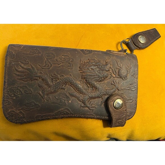 Genuine Leather Embossed Dragon Wallet Billfold with strap clips to belt - Picture 1 of 7